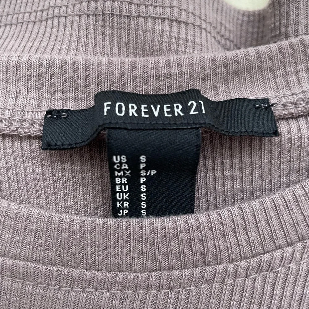 Simple Neutral Tee - Picture 3 of 3